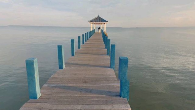 Pasir Putih Wates tempat healing di Rembang, foto: Google street view