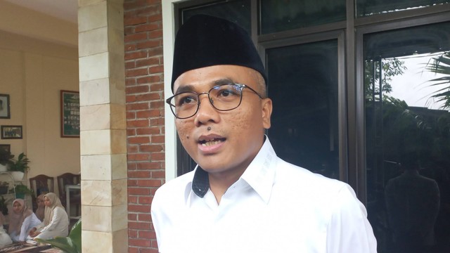 Sekjen DPP PPP, Arwani Thomafi usai acara halaqah pengajian akbar yang juga dihadiri Sandiaga Uno di Ponpes Fadhlul Fadhlan, Kota Semarang, Jawa Tengah. Foto: Intan Alliva Khansa/kumparan