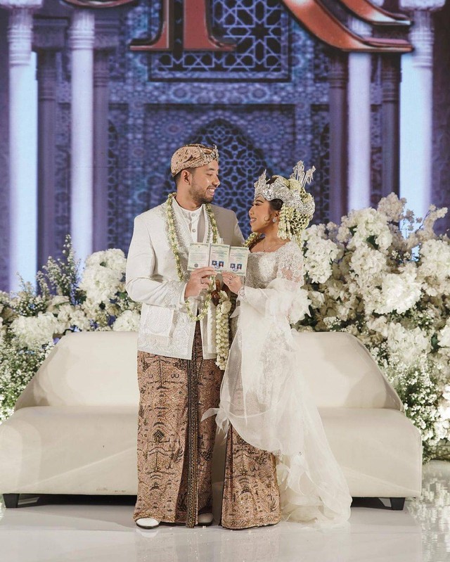 Kiky Saputri resmi menikah dengan M. Khairi. Foto: Instagram/@kikysaputrii