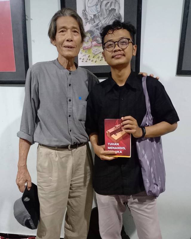 Foto bersama Martin Aleida (80 tahun) seorang sastrawan dan eks jurnalis Tempo.