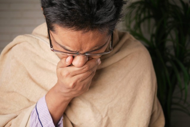 Apa saja penyebab batuk kering tak kunjung sembuh? Foto: Unsplash