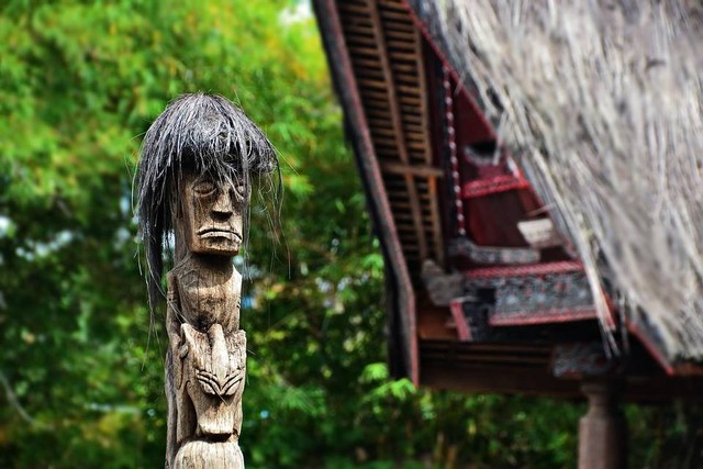 Ilustrasi Properti Tari Tortor sebagai Warisan Dunia. (Foto: timoschluter by https://pixabay.com/id/)