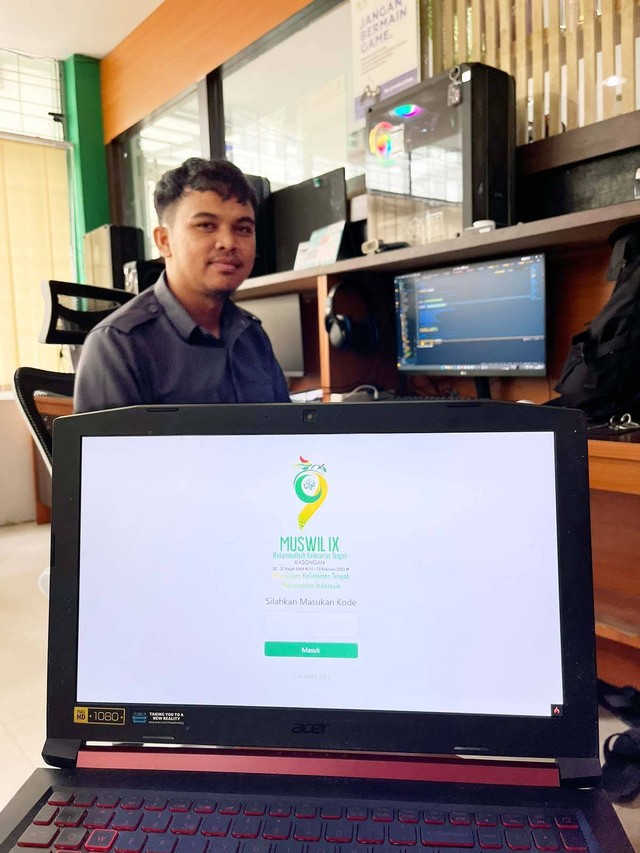 Rizal Endar Wibowo, S.T. Programmer tim IT UMPR pembuat sistem E-Voting pada Musyawarah Wilayah ke IX Muhammadiyah dan ‘Aisyiyah Kalimantan Tengah