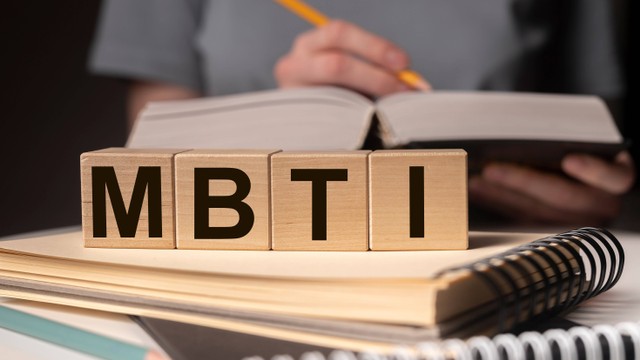 Ilustrasi MBTI. Foto: valiantsin suprunovich/Shutterstock