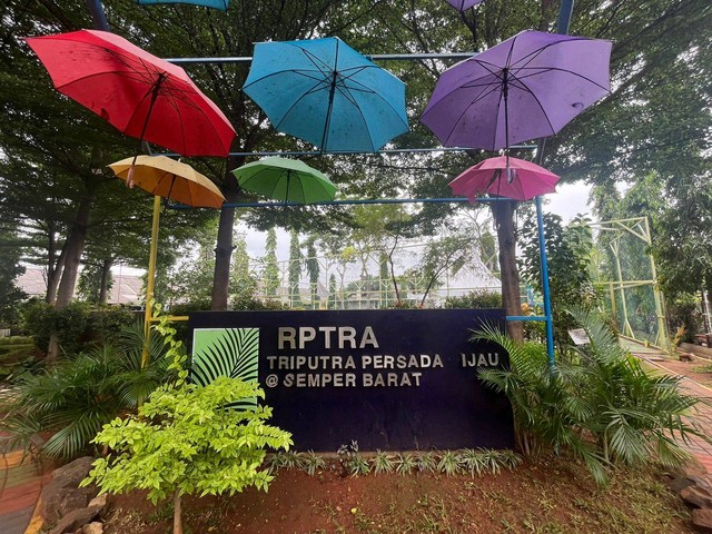 RPTRA Triputra Persada di Kelurahan Samper Barat, Cilincing, Jakarta Utara, Selasa (31/1/2023). Foto: Haya Syahira/kumparan