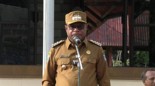 Penjabat Bupati Sorong, Yan Piet Mosso