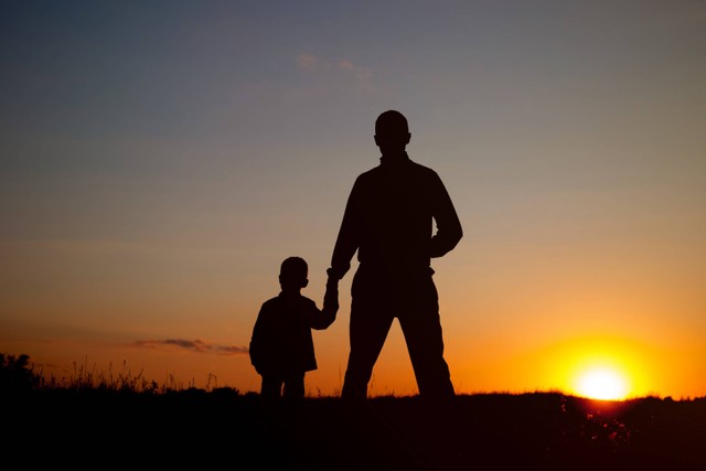 Ilustrasi ayah dan anak. Foto: Ivan_Karpov/Shutterstock