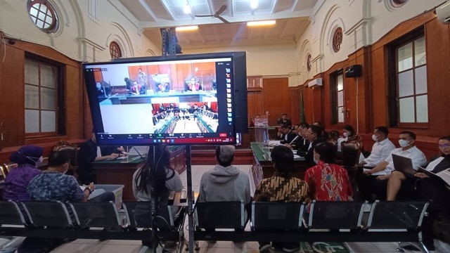 Jaksa Penuntut Umum (JPU) hadirkan saksi korban dalam sidang kasus tragedi Kanjuruhan di PN Surabaya, Selasa (31/1/2023). Foto: Farusma Okta Verdian/kumparan