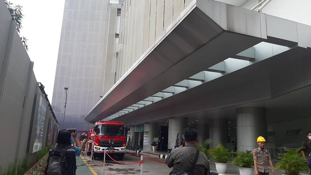 Suasana di RS Kiwari Bandung, saat kebakaran terjadi, Rabu (1/2/2023).
 Foto: Rachmadi Rasyad/kumparan