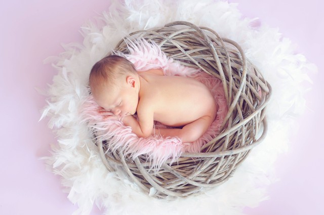 Nama yang identik dengan bulan kelahiran bisa menjadi ide  dalam memberikan nama untuk nama bayi. Foto: Pexels.com
