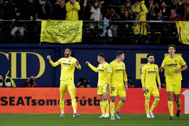 Selebrasi pemain Villarreal usai mencetak gol ke gawang Real Madrid pada pertandingan 16 besar Copa del Rey di Stadion El Madrigal, Villarreal, Spanyol, Kamis (19/1/2023).  Foto: Pablo Morano/REUTERS