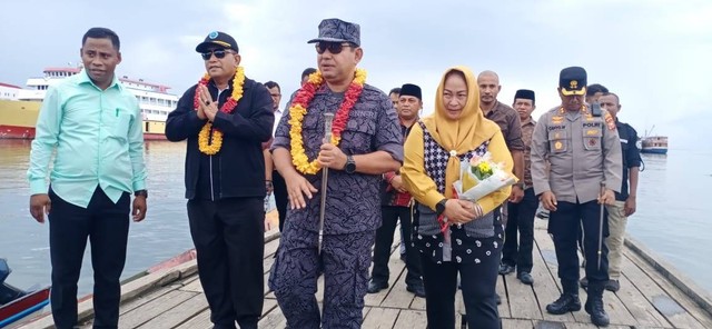 Kunjungan Kepala Badan Narkotika Nasional Maluku Utara, Brigjen Pol Agus Rohmat di Kabupaten Kepulauan Sula. Foto: La Ode Hizrat Kasim/cermat