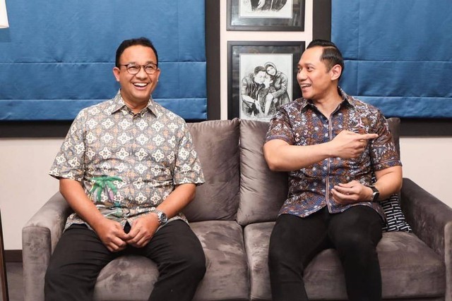Anies Baswedan dan Ketum Partai Demokrat Agus Harimurti Yudhoyono (AHY) bersama tim kecil koalisi perubahan di DPP Partai Demokrat, Kamis (2/2). Foto: Partai Demokrat