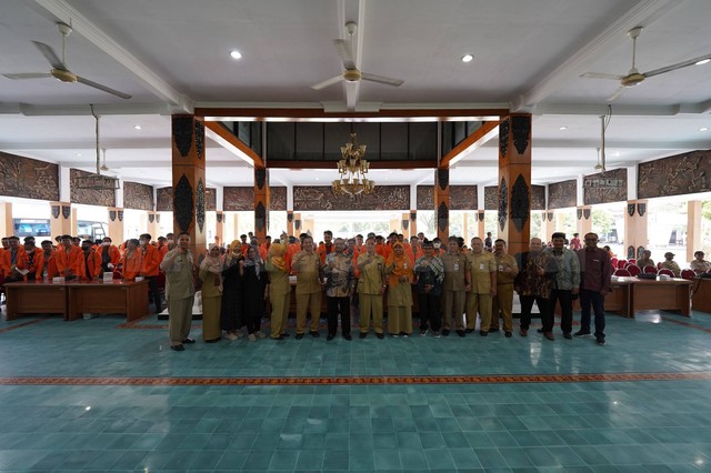 Penerjunan mahasiswa KKN Universitas Ahmad Dahlan (UAD) di Kabupaten Pacitan, Jawa Timur (Foto: Humas dan Protokol UAD)