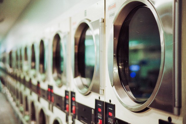  Kata-Kata Lucu Laundry untuk Menarik Pelanggan, Foto Unsplash/Jeremy Sallee