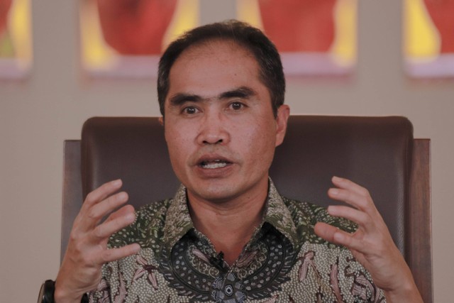 Direktur Utama Biofarma, Honesti Basyir saat sesi wawancara dengan kumparan di Kantor Pusat Biofarma, Bandung, Jumat (3/2/2023). Foto: Jamal Ramadhan/kumparan