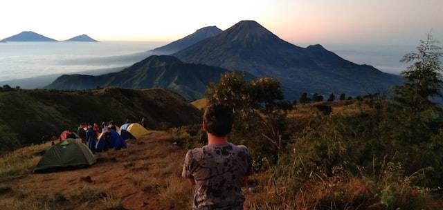 5 Rekomendasi Gunung Untuk Pendaki Pemula Di Jawa Tengah