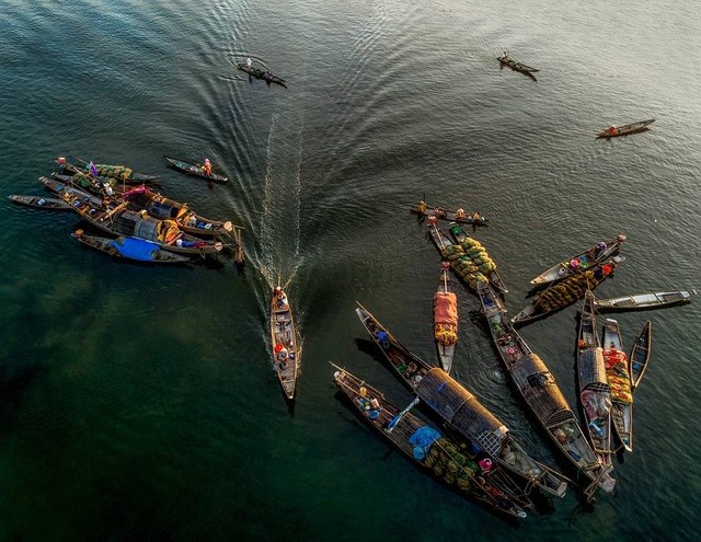 https://pixabay.com/id/users/thuyhabich-6663646/ - jelaskan 5 upaya pemanfaatan laut dalam meningkatkan perekonomian