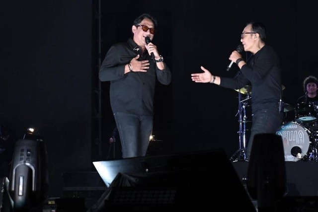 Komedian Andre Taulany saat didapuk untuk tampil di Konser Dewa 19 bertajuk 'Pesta Rakyat' di Stadion JIS. Foto: Instagram/@andreastaulany