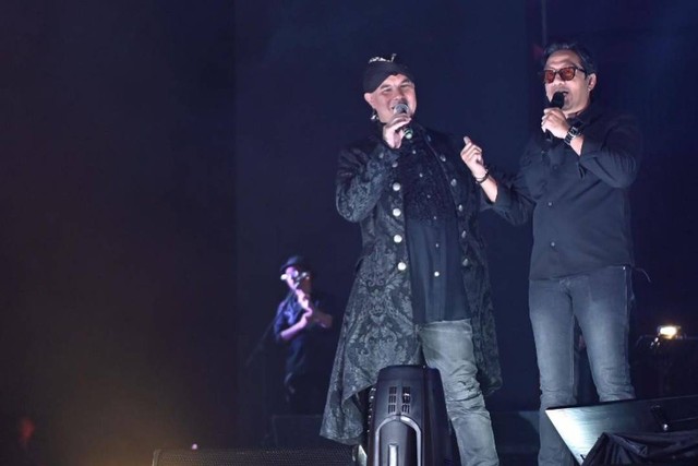 Komedian Andre Taulany saat didapuk untuk tampil di Konser Dewa 19 bertajuk 'Pesta Rakyat' di Stadion JIS. Foto: Instagram/@andreastaulany