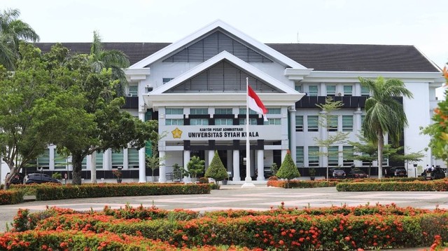 Kantor pusat administrasi Universitas Syiah Kuala di Darussalam, Kota Banda Aceh, Aceh. Foto: USK
