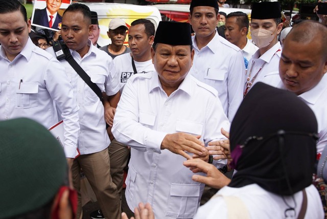 Ketua Umum Partai Gerindra Prabowo Subianto saat datang ke acara HUT Partai Gerindra ke-15 di Kantor DPP Partai Gerindra, Ragunan, Jakarta Selatan pada Senin (6/1). 
 Foto: Iqbal Firdaus/kumparan