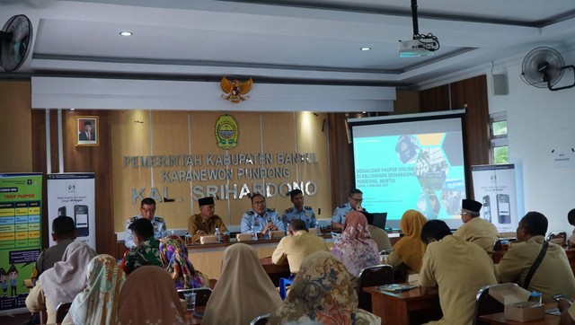 Kemenkumham DIY Sosialisasikan M-Paspor ke warga Kalurahan Srihardono Bantul (Foto: dok. Kemenkumham DIY)