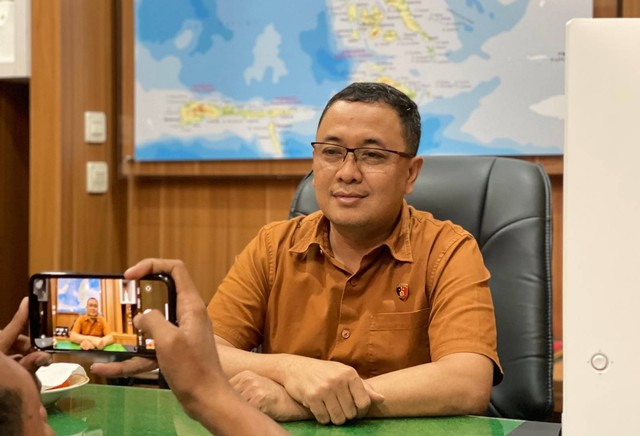 Direktur Ditreskrimum Polda Maluku Utara, Kombes Pol Asri Effendy. Foto: Samsul Hi Laijou/cermat