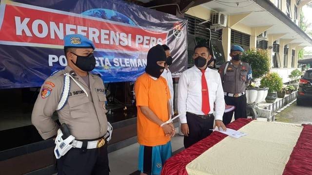 Seorang ketua remaja masjid di Sleman berinisial AS (28) ditangkap karena mencabuli puluhan anak. Foto: Dok. Istimewa