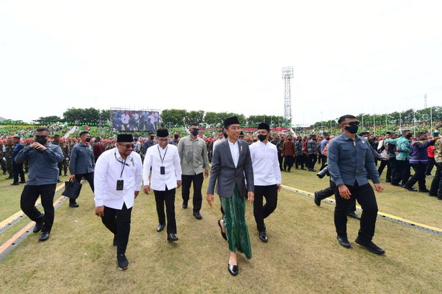 Presiden Joko Widodo menghadiri Puncak Resepsi Harlah 1 Abad NU di Stadion Gelora Delta Sidoarjo, Jawa Timur, Selasa (7/2/2023). Foto: Muchlis Jr/Biro Pers Sekretariat Presiden