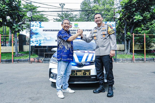 Wali Kota Bandung, Yana Mulyana bersama Kapolrestabes Bandung Kombes Pol. Aswin Sipayung 