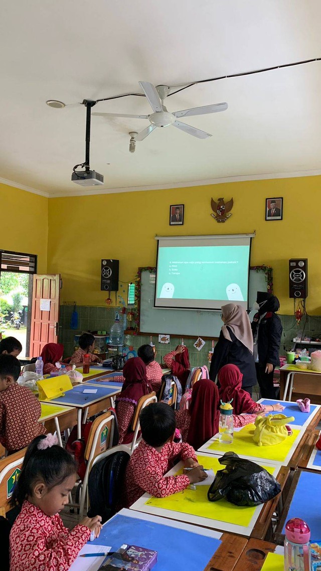 Edukasi Penerapan 4 Sehat 5 Sempurna Oleh Mahasiswa UMM (1)