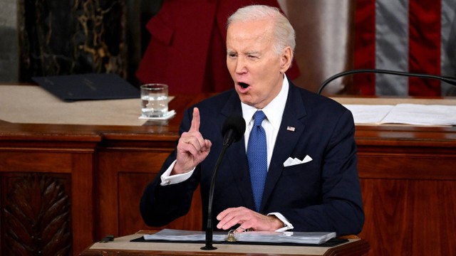 Presiden AS Joe Biden menyampaikan pidato State of the Union di House Chamber of US Capitol di Washington, DC, pada 7 Februari 2023. Foto: Saul Loeb/AFP