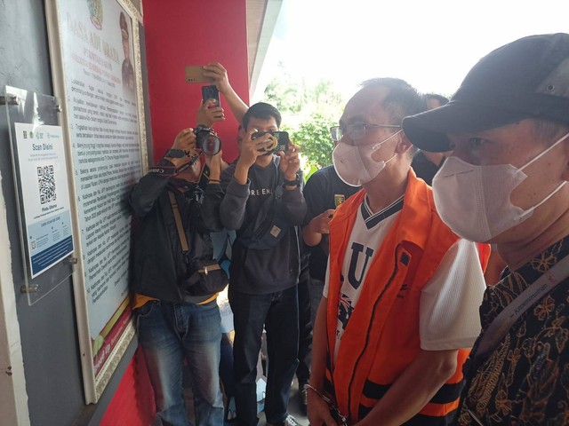 Dipindahkan ke Sel Lapas Rajabasa, Andi Desfiandi: Mohon Doanya Saja (1)