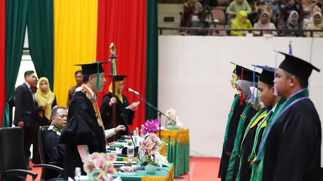 Wisuda sarjana Universitas Syiah Kuala (USK) Aceh. Foto: USK