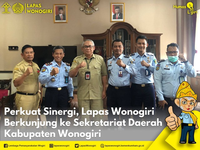 Kalapas Wonogiri, Agustiyar Ekantoro dengan didampingi Pejabat Struktural Lapas Wonogiri berkunjung ke Sekretariat Daerah Kabupaten Wonogiri (Dok. Humas Lapas Wonogiri)