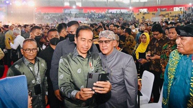 Presiden Joko Widodo menghadiri puncak peringatan Hari Pers Nasional (HPN) ke-73 di Gedung Serbaguna Pemprov Sumut di Deli Serdang, Kamis (9/2/2023).  Foto: Laily Rachev/Biro Pers Sekretariat Presiden