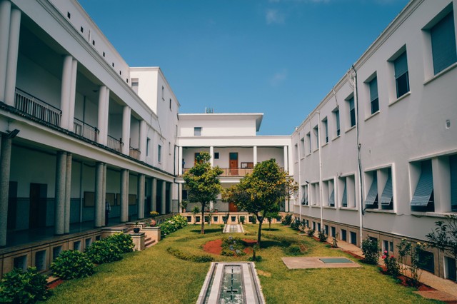 Ilustrasi gedung sekolah. Foto: Pexels