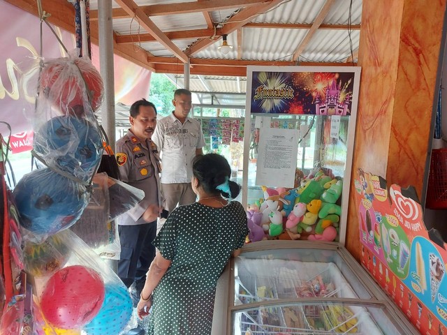 Polres Sumenep mengimbau masyarakat untuk menghentikan permainan capit boneka (claw machine), sebagaimana Fatwa MUI Sumenep yang mengharamkan claw machine. Foto: Dok. Istimewa