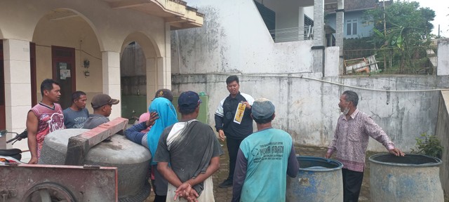 Penyampaian kepada Pekerja Konstruksi, Foto: Mahasiswa KKN Universitas Diponegoro