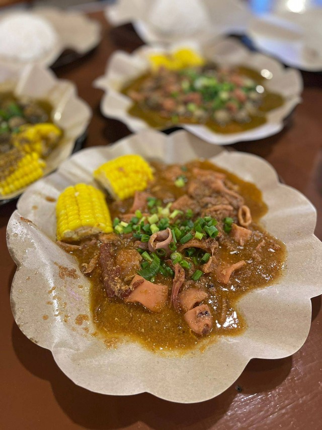 Mencicipi Olahan Laut di Seafood Emperan, Harga Mulai dari Rp 20 Ribu (1)