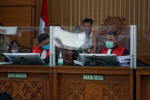 Hakim pada sidang vonis Ferdy Sambo di PN Jaksel, Senin (13/2). Foto: Iqbal Firdaus/kumparan