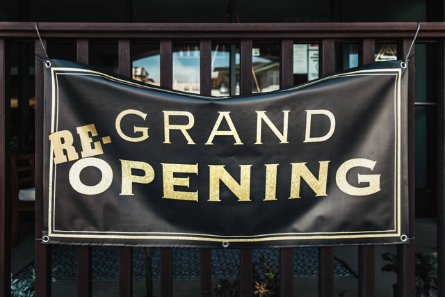 Ilustrasi Ucapan Selamat dan Sukses Grand Opening. Foto: Unsplash/Tim Mossholder.