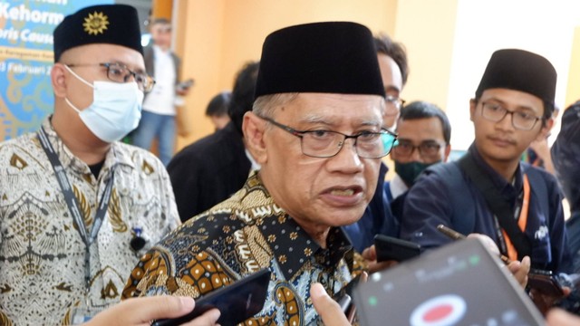 Ketum PP Muhammadiyah Prof Haedar Nashir di UIN Sunan Kalijaga, Senin (13/2/2023). Foto: Arfiansyah Panji/kumparan