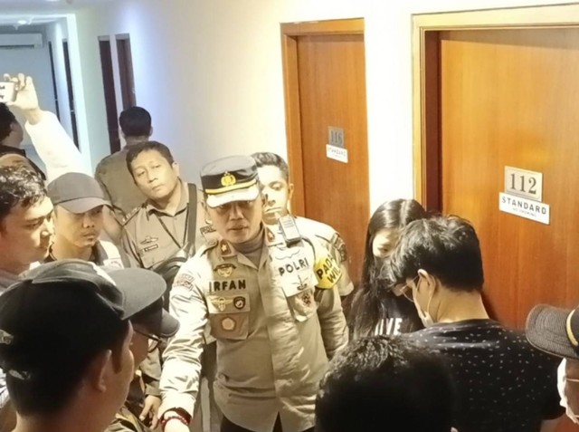 Razia Hotel di Surabaya, Polisi Jaring 6 Pasangan di Luar Nikah