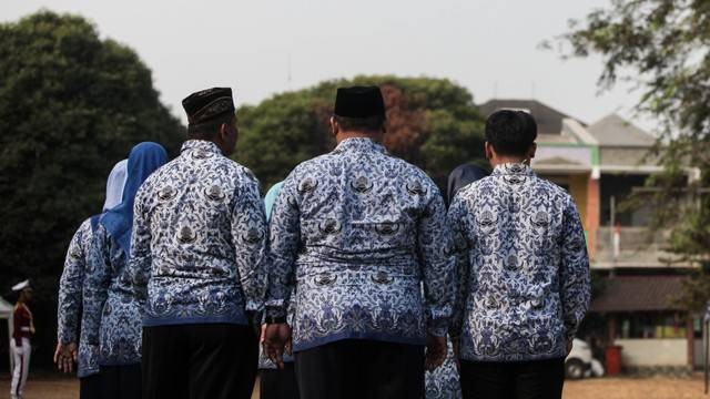Ilustrasi pegawai PNS. Foto: Shutterstock