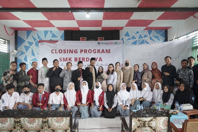 Program SMK Berdaya kolaboraksi antara PT Asuransi Multhi Artha Guna Tbk (Asuransi MAG) bersama Lembaga Pendidikan Insani (LPI) Dompet Dhuafa  resmi ditutup, Selasa, (31/1/2023) di SMK Bogor Muhidin School (BMS)