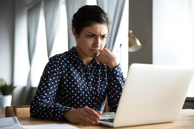 Ilustrasi mengalami NET::ERR_CERT_AUTHORITY_INVALID di Chrome. Foto: Unsplash.com