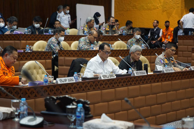 Menteri Perhubungan Budi Karya Sumadi hadiri rapat bersama Komisi V DPR RI, BNPB, dan Korlantas di Kompleks Gedung DPR RI, Rabu (15/2). Foto: Iqbal Firdaus/kumparan