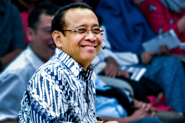 Guru Besar Fisipol UGM, Prof Dr Pratikno. Foto: ugm.ac.id